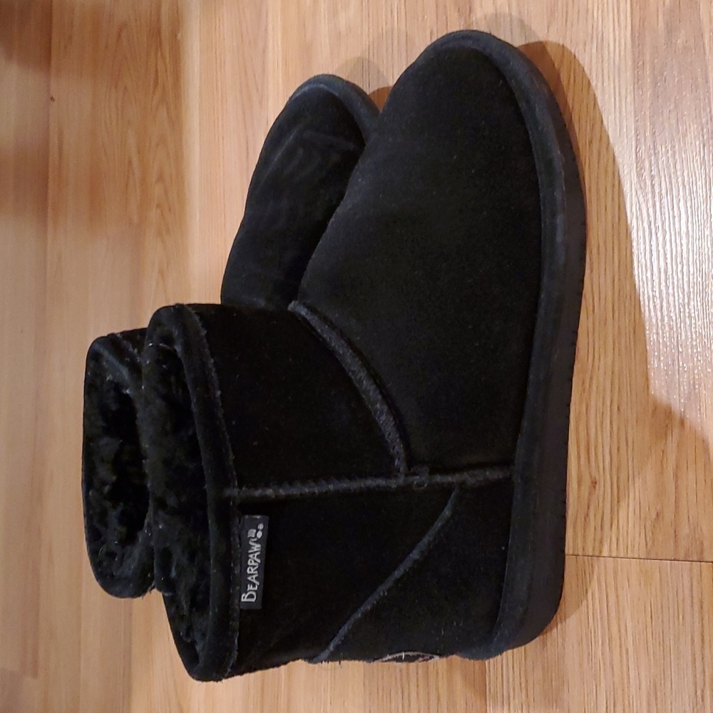 Black  girls/ kids bearpaw boots- size 6.5